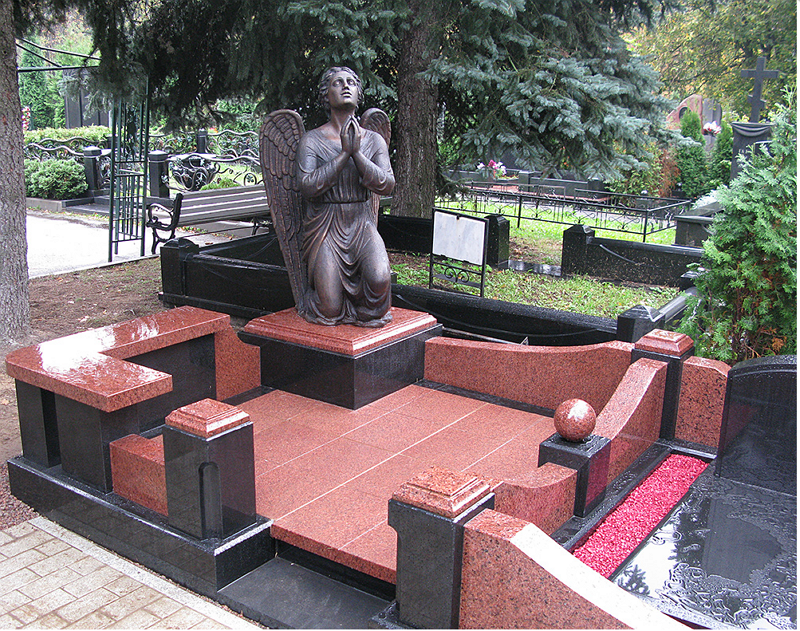 Памятники из Дымовского гранита