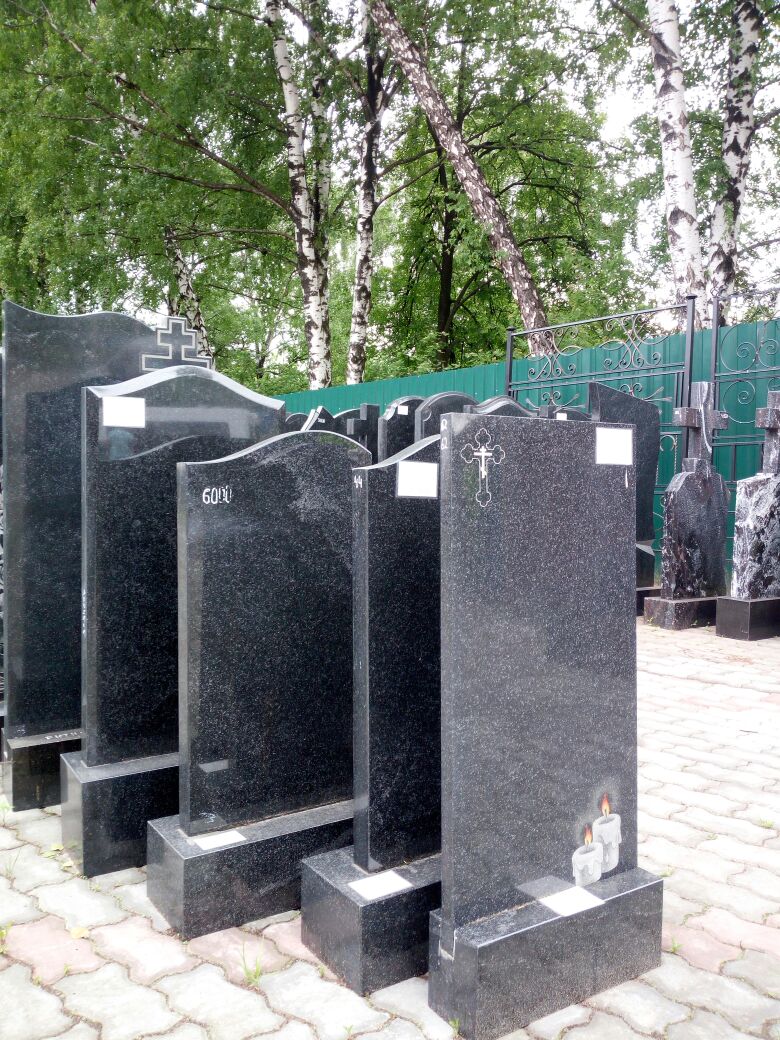 Заказать памятник по акции на Владыкинском кладбище