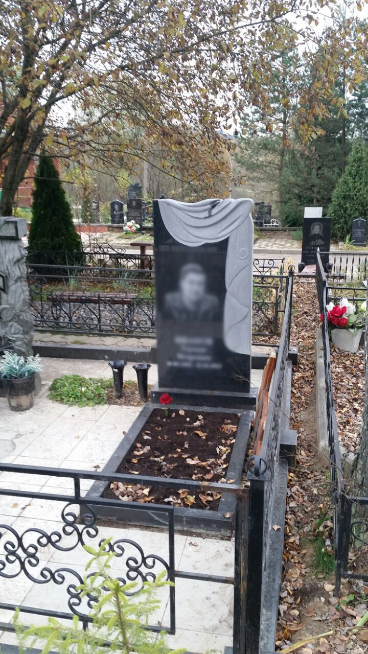 Купить памятник на Троице-Лыковском кладбище