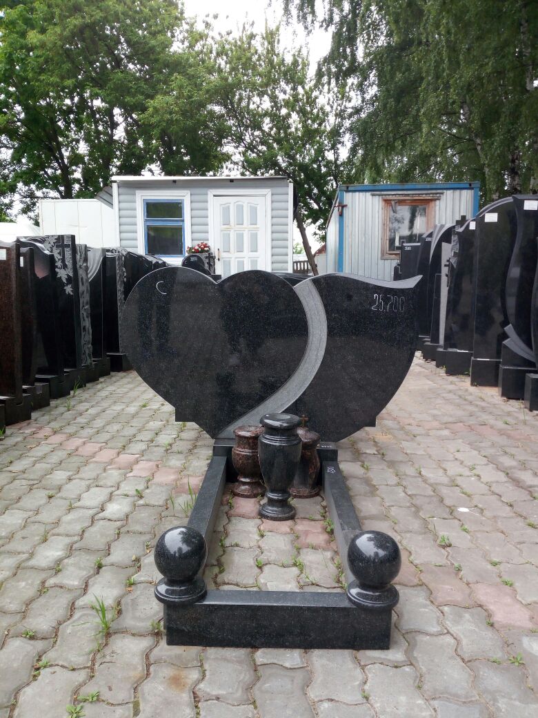 Памятники по выгодной цене на Перовском кладбище