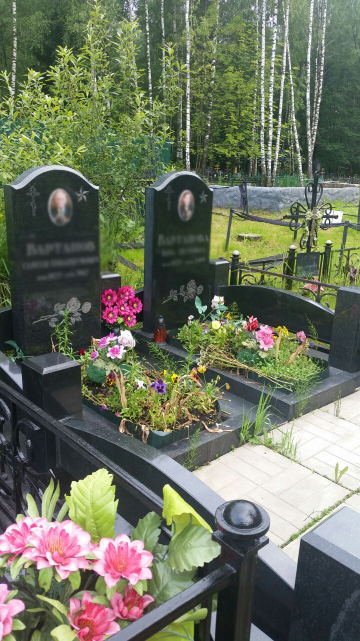 Заказать памятник на Троекуровском кладбище